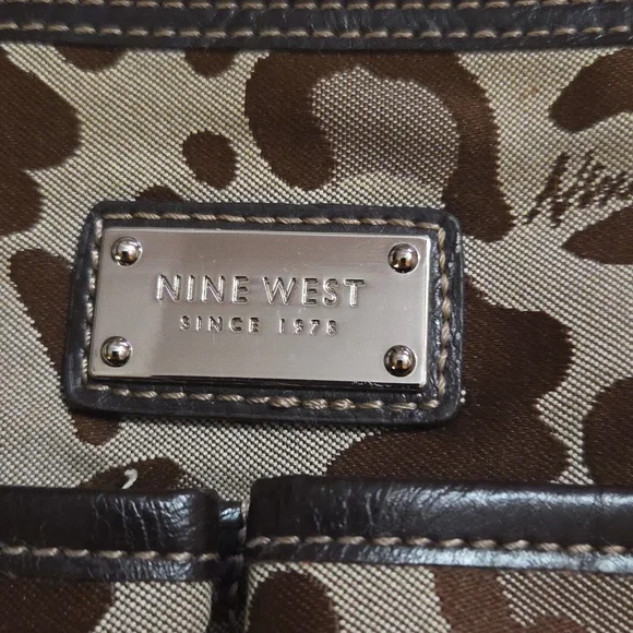 NINE WEST PURSE - Picture 2 of 8